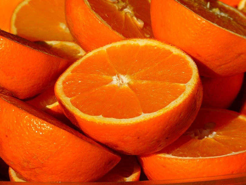 कटा हुआ संतरे का क्लोजअप