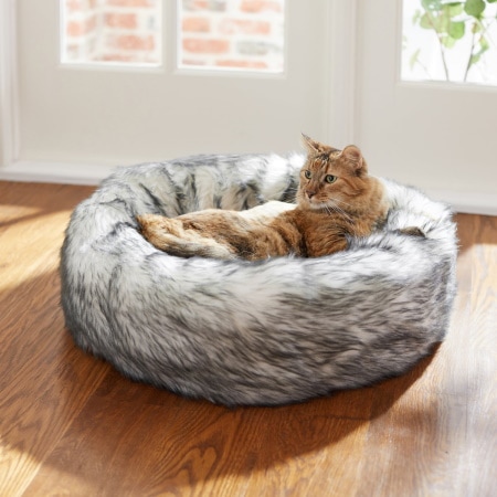 फ्रिस्को फर डोनट बिल्ली और कुत्ता तकिया बिस्तर