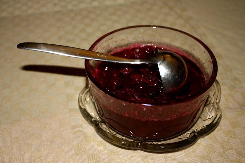 cranberry sauce in a glass bowl