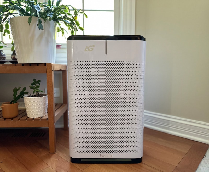 Brondell Pro Sanitizing Air Purifier - front view