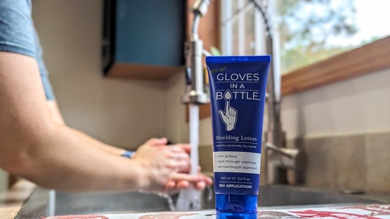 Gloves in a Bottle - handwashing after applying the lotion
